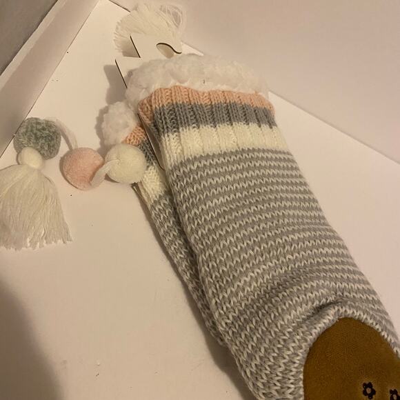 Jane & Bleecker Socks Non Skid Sole M/L 8/9 NWT - Picture 3 of 5